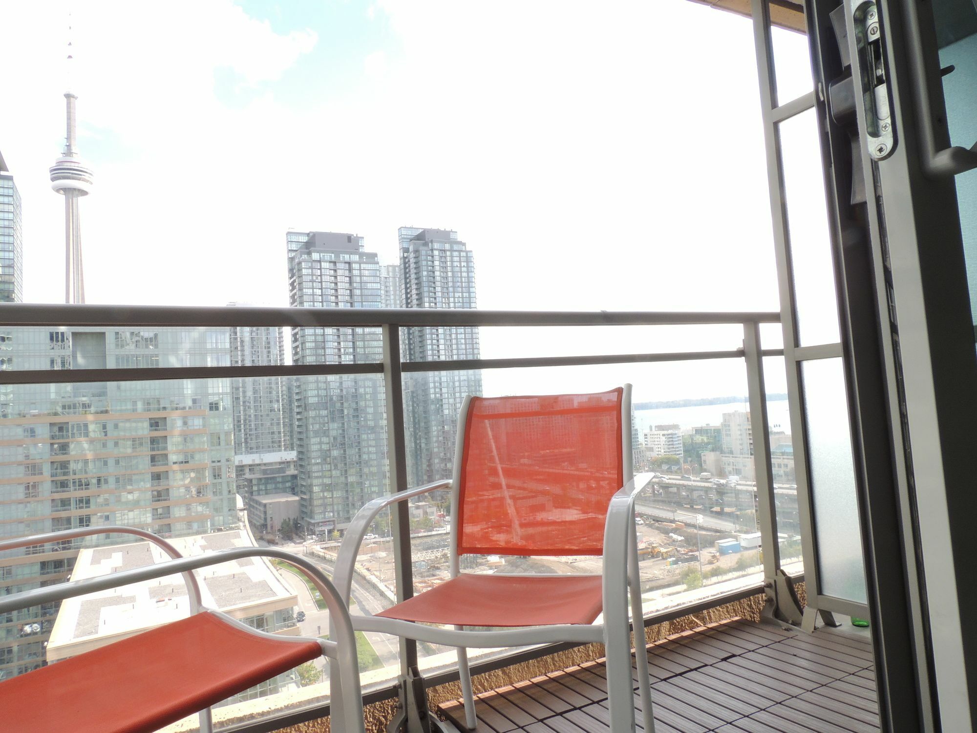 Apartment Tvhr - Luxury Condos In Heart Of Downtown *